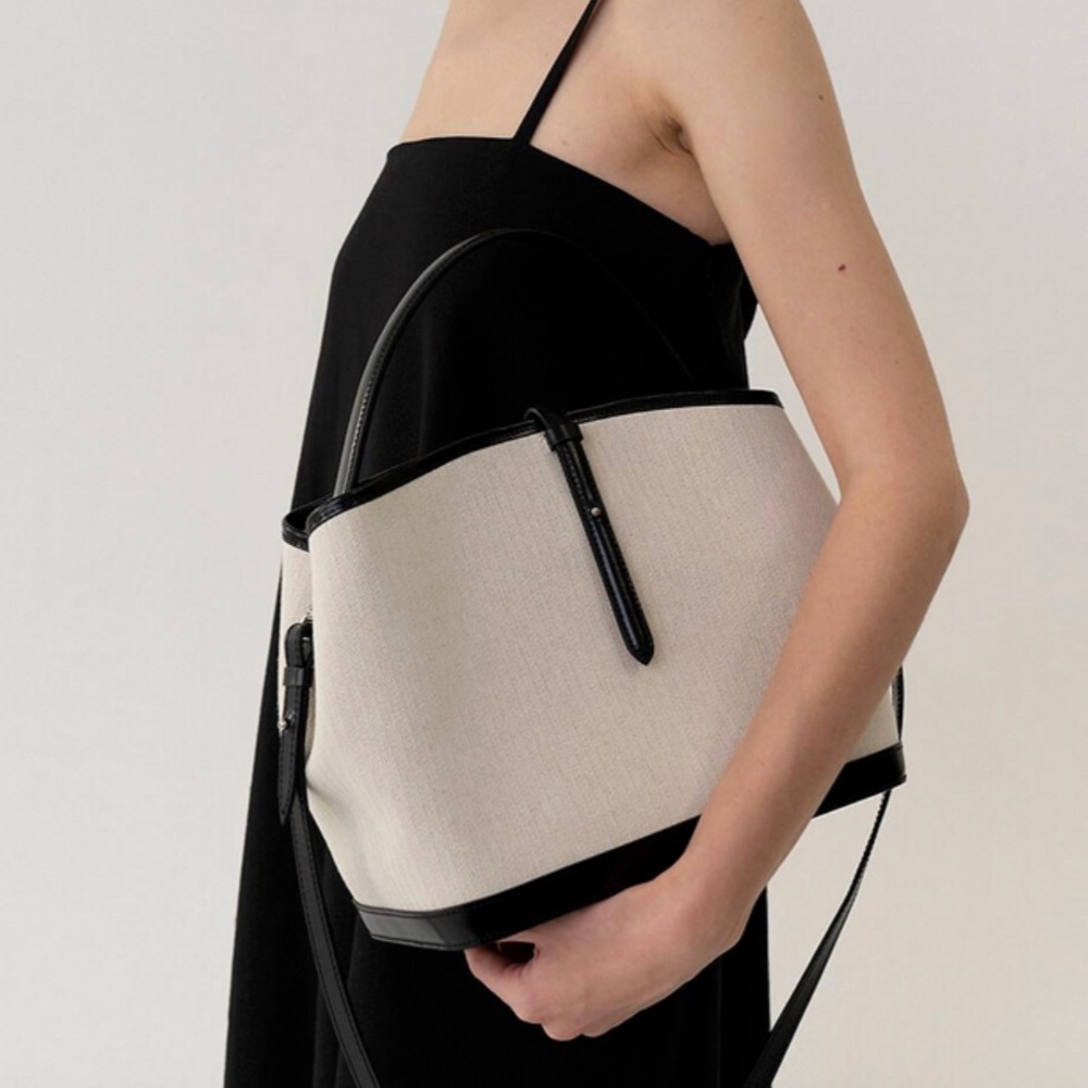 Korean Brand KINDERSALMON Essential Leather-Trimmed Canvas Crossbody Ecru